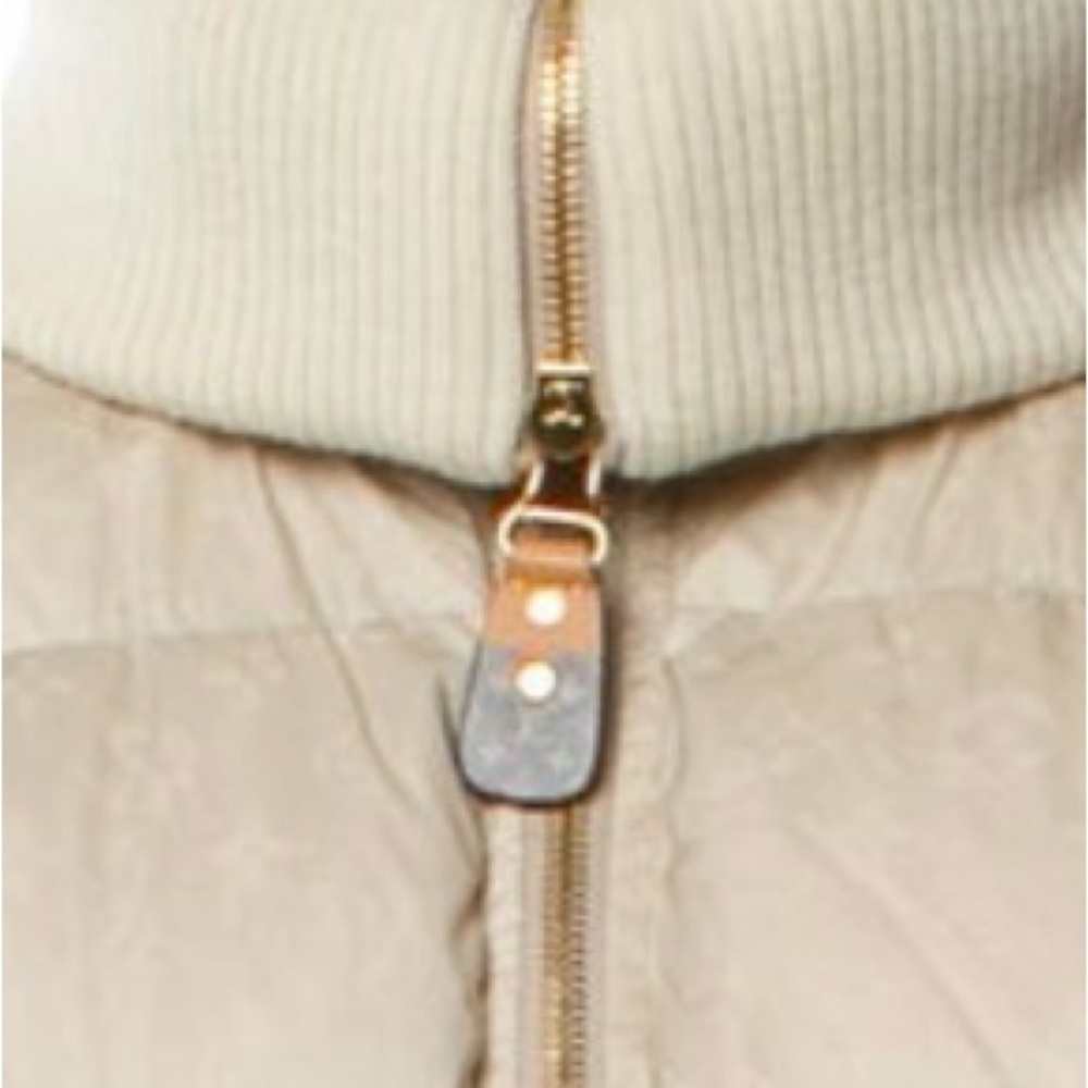 💋Louis Vuitton Beige Puffer Jacket 009 - Picture 6 of 15